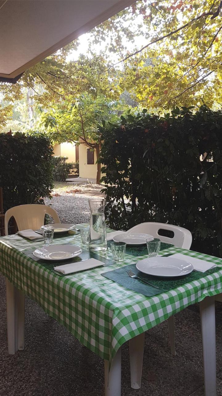 Camping Luna Hotel Marina di Massa Exterior foto