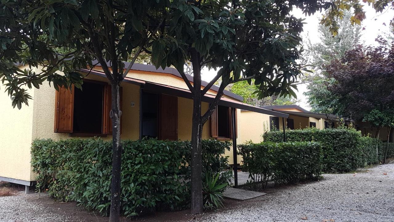 Camping Luna Hotel Marina di Massa Exterior foto